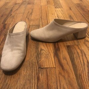 Everlane beige day mules